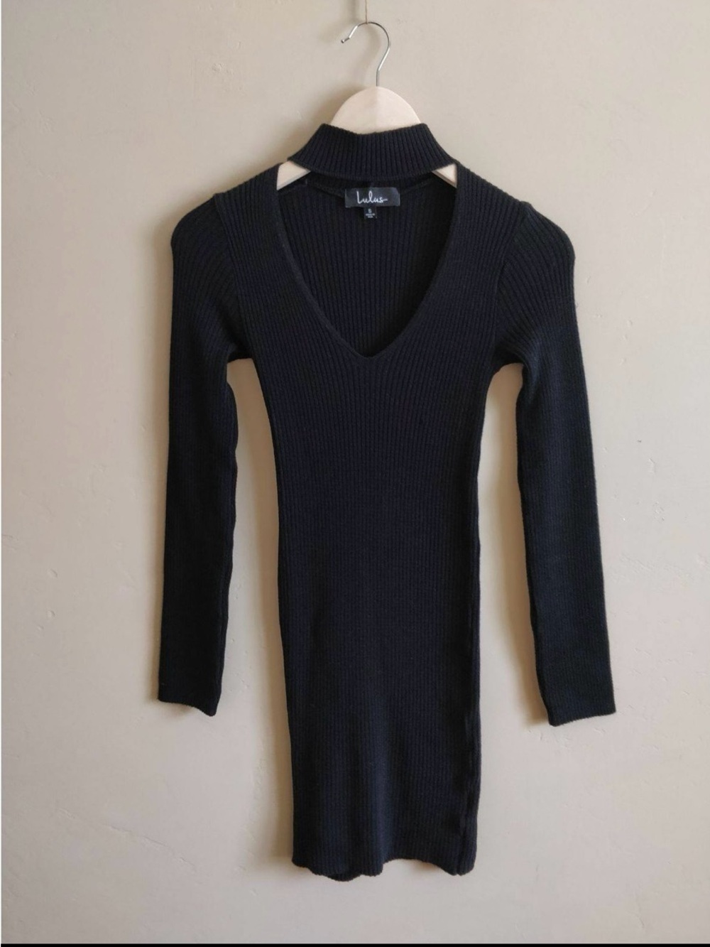 Lulu's Black Ribbed V-Neck Mock Neck Sweater